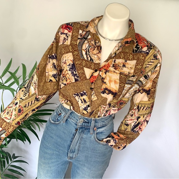 v i n t a g e :: Artsy Renaissance Abstract Buttoned Blouse - Picture 12 of 12